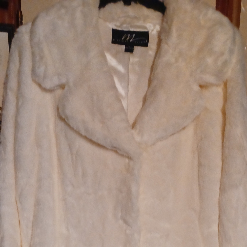 Short fur coat